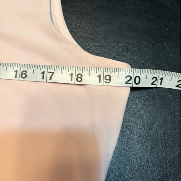 Tommy Hilfiger Light Pink Keyhole Blouse size L - Picture 10 of 12
